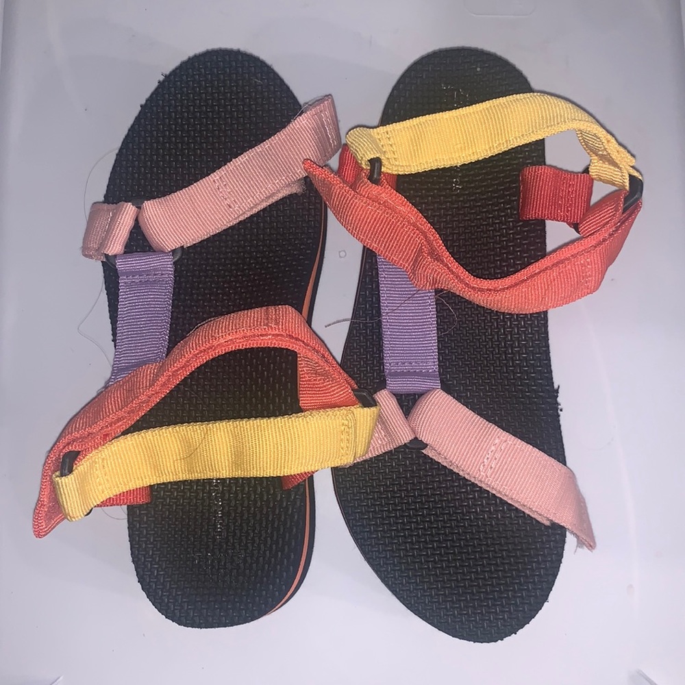 Women sandals